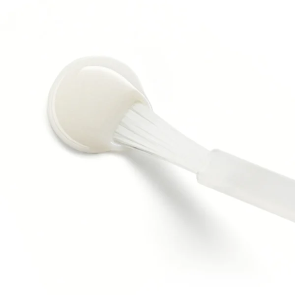 Essence The Anti-Yelllow Nail Whitener 6